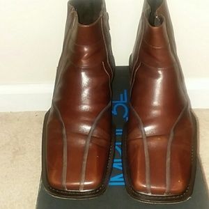 Stylish Men Brown leather boots